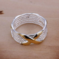 Стилен дамски пръстен, златно и сребърно, снимка 1 - Пръстени - 36114971