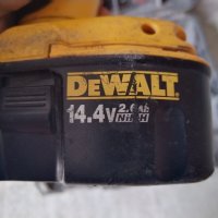 Винтоверт DEWALT Комплект:  боди, зарядно,  батерия 14.4V, куфар. Бонус 7 броя свредла за бетон, снимка 8 - Винтоверти - 41422602