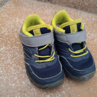 Детски обувки Quechua, размер 24, снимка 1 - Детски обувки - 44695512