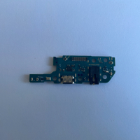 Долна платка с микрофон + антена + USB букса за зареждане за Samsung Galaxy A20e, снимка 2 - Резервни части за телефони - 36371162