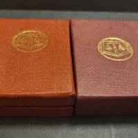 Комплект златна и сребърна значки на Съюз на Юристите, снимка 1 - Антикварни и старинни предмети - 41968618