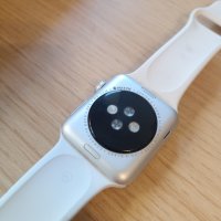 Apple Watch 3 с ново стъкло, пълен комплект, снимка 2 - Смарт гривни - 42687691