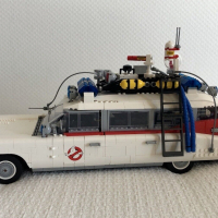 LEGO Icons: Ghostbusters ECTO-1 2352 части/елемента, снимка 2 - Конструктори - 44796515