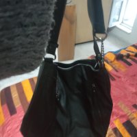 Дамска чанта, снимка 1 - Раници - 32632038