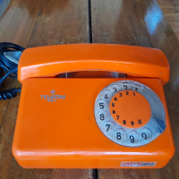 Стар телефонен апарат,телефон Telkom, снимка 2 - Антикварни и старинни предмети - 44735930
