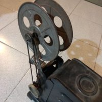 Прожекционен кино апарат, снимка 4 - Антикварни и старинни предмети - 39366010