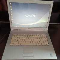 Лаптоп Sony VAIO , снимка 1 - Лаптопи за дома - 44791831