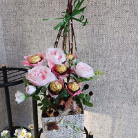 Цветя и бонбони Фереро Роше , снимка 3 - Декорация за дома - 44597595