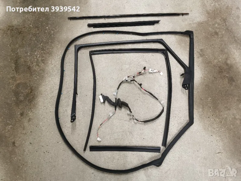 Уплътнения и инсталация задна дясна врата за Тойота авенсис т27 комби, снимка 1