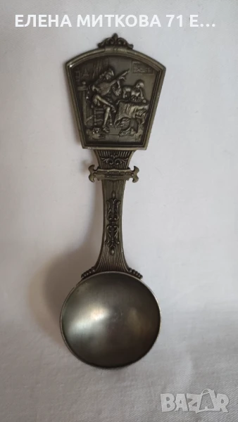 Масивна немска калаена лъжица с релефна картина на дръжката, снимка 1