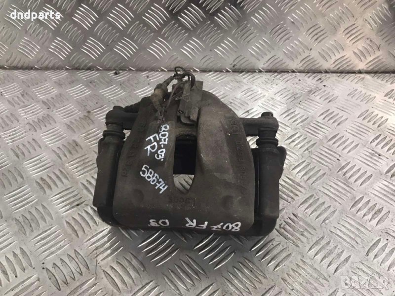 Преден десен спирачен апарат Peugeot 807,2003г., снимка 1