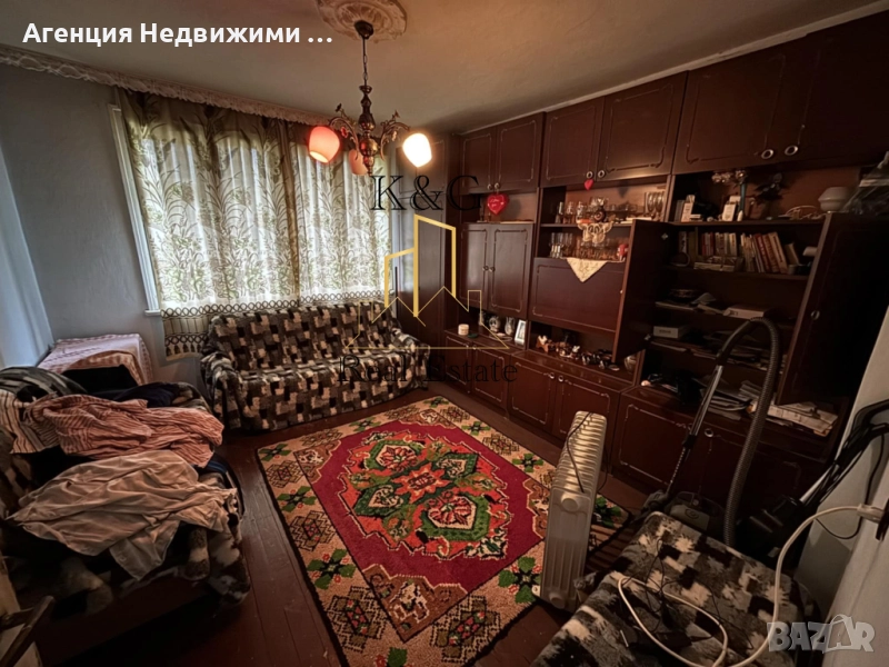 Самостоятелни етажи от къща в кв "Житница " , снимка 1