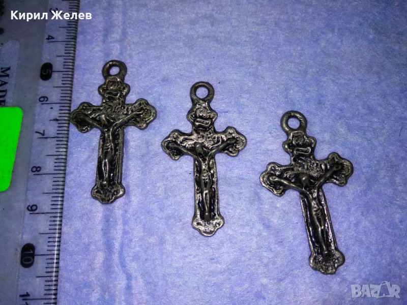 ЛОТ Три НЕОГОТИЧЕСКИ СРЕБРИСТИ ЛАКИРАНИ КРЪСТЧЕТА РАЗПЯТИЯ 37691, снимка 1