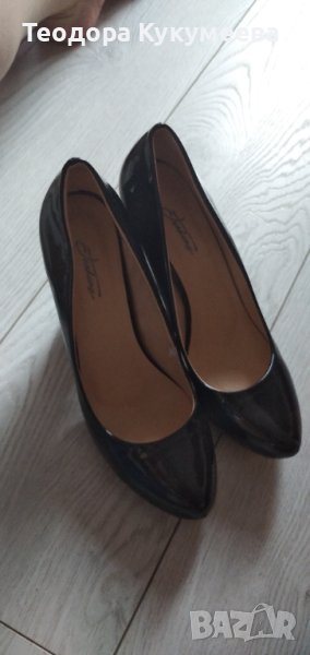 Дамски лачени обувки, снимка 1