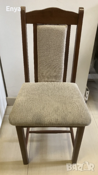 Трапезен стол с тапицерия, снимка 1