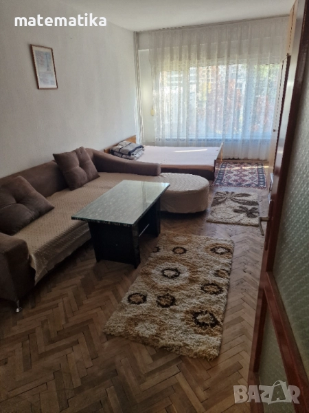 Давам под наем тристаен апартамент в Дианабад , снимка 1