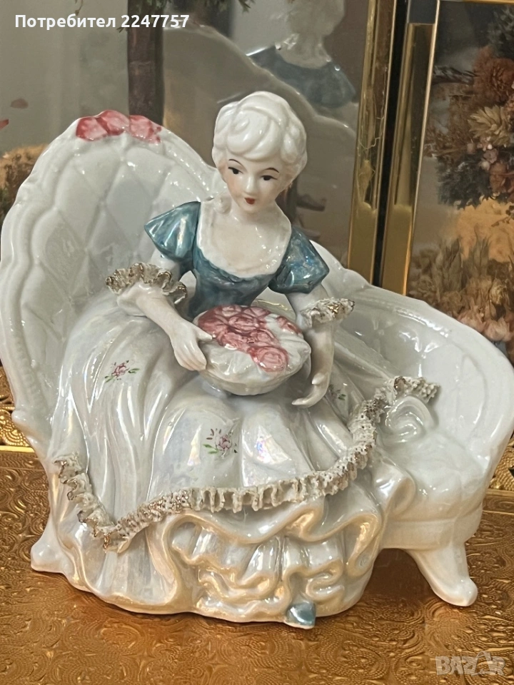 Фигура порцелан Рококо, снимка 1