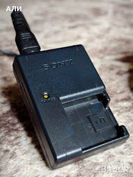 зарядно за Sony , снимка 1