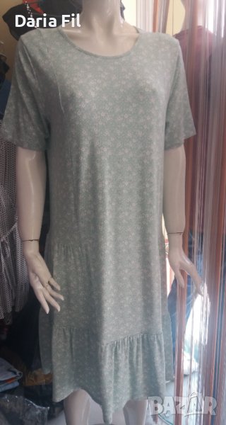 Рокля в нежна резеда на ситни бели цветенца за гръдна обиколка от 102см до 138см.  , снимка 1