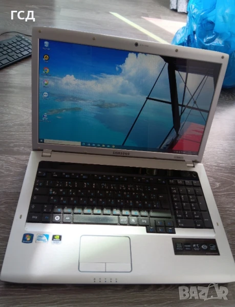 Лаптоп Самсунг СЕ 31/4гб. , снимка 1