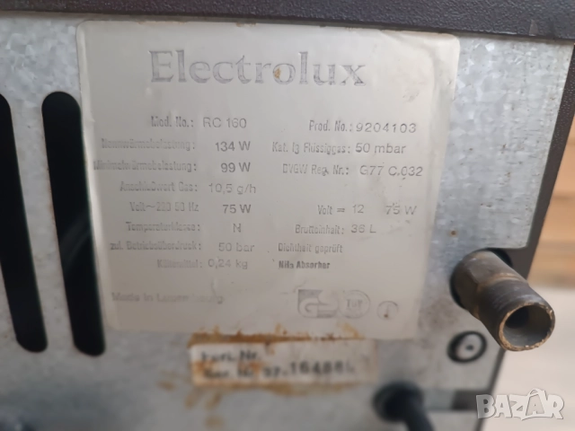 Хладилник на газ 12 и 220 волта Electrolux , снимка 7 - Хладилни чанти - 52505781