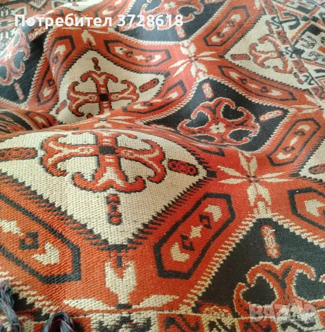 много голям нов Чипровски килим