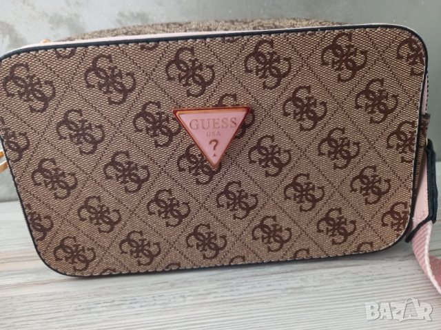 Guess - дамска чанта , снимка 11 - Чанти - 44508812