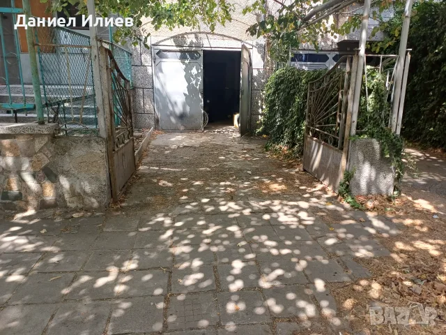 Продавам  гараж, снимка 3 - Гаражи и паркоместа - 55873511