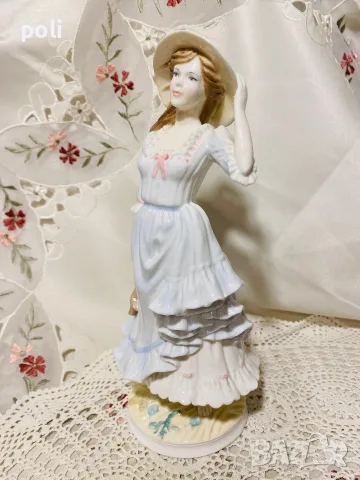 порцеланова статуетка , снимка 3 - Статуетки - 56089364