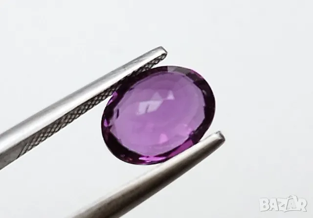 Рядък, изключително красив гранат с променлив цвят 1.30кт.! Сертифициран! Нов!, снимка 7 - Други - 50437860