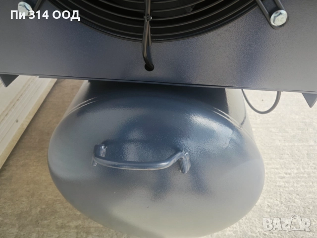 Винтов компресор с променлива честота и изсушител, снимка 10 - Компресори - 51678364