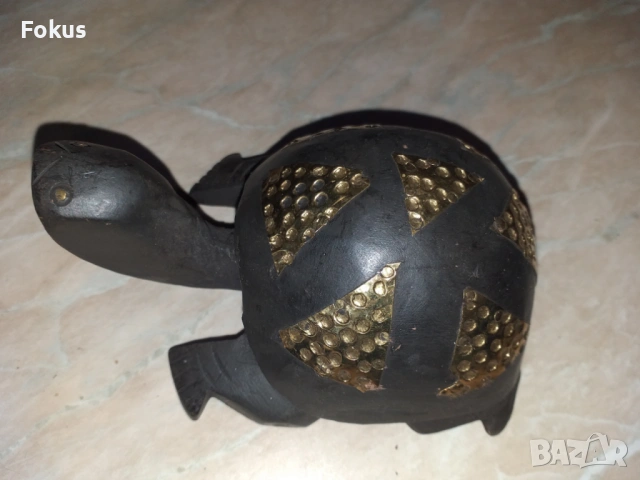 Костенурка дърво и месинг