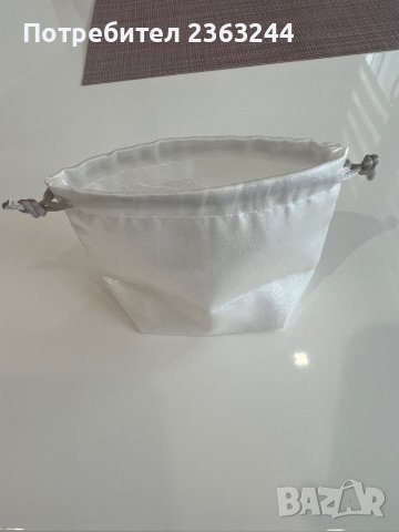 Торбичка за бижута Guess, снимка 5 - Други - 41673010