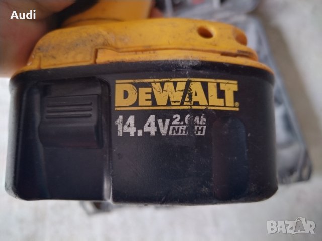 Винтоверт DEWALT Комплект:  боди, зарядно,  батерия 14.4V, куфар. Бонус 7 броя свредла за бетон, снимка 8 - Винтоверти - 41422602