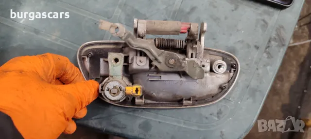 Дръжка предна лява врата Subaru Legacy - 60лв, снимка 2 - Части - 48488214