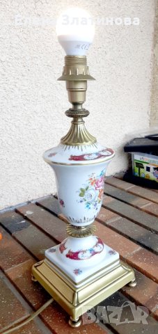 Настолна лампа 