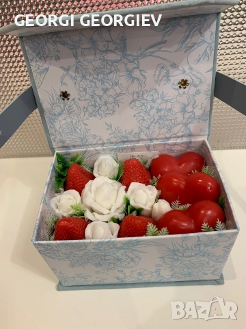 цветя изработени с глицеринов ароматен сапун и Българска роза 🌹, снимка 12 - Изкуствени цветя - 53643688