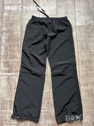 Нов спортен 100% оригинален дамски  черен панталон долнище Nike nike Найк . Размер М, снимка 3 - Спортни екипи - 52534010