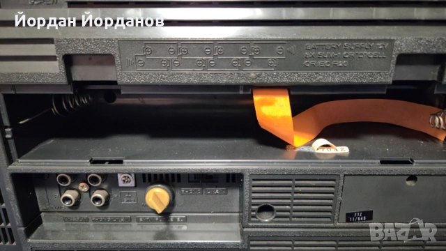 HITACHI TRK-9230E 3D BASS, снимка 4 - Радиокасетофони, транзистори - 52637268