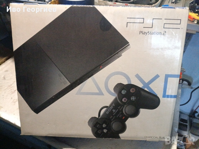 продавам PS2 slim + God OF WAR 2