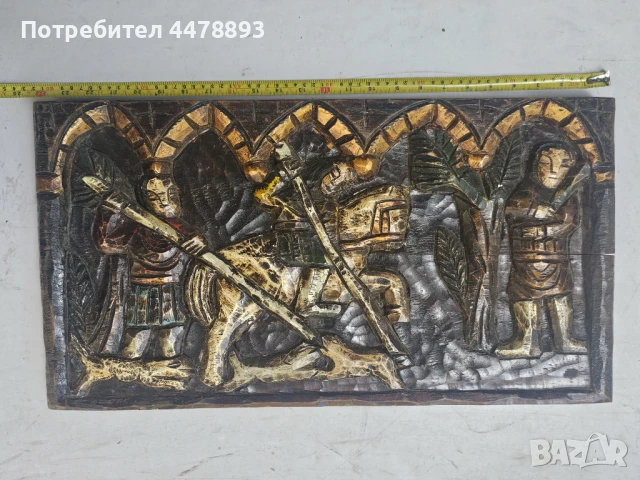 Стара масивна дърворезба 