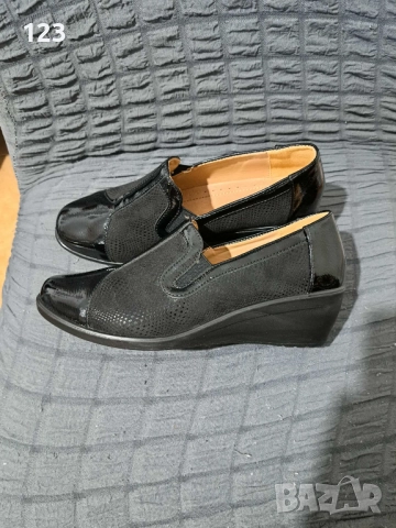 Продавам нови ортопедични дамски обувки!