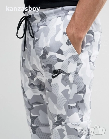 Nike Men's Tech Fleece Camo Joggers - страхотно мъжко долнище С, снимка 2 - Спортни дрехи, екипи - 52724797