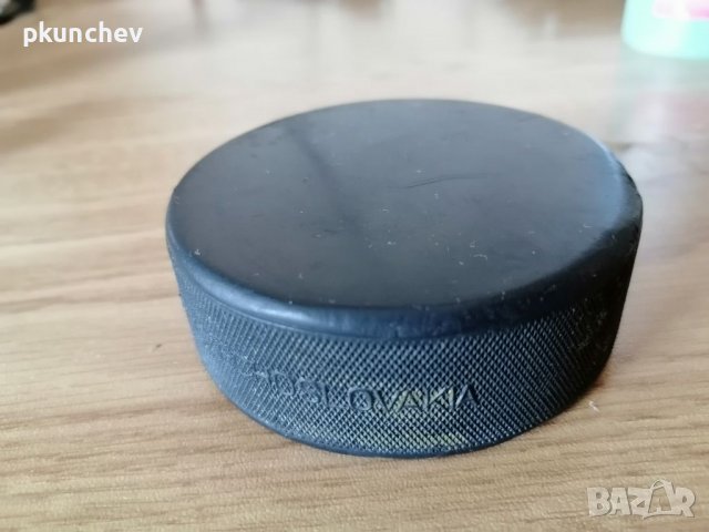 Ретро шайба за хокей на лед Made in Czechoslovakia , снимка 3 - Зимни спортове - 39961364