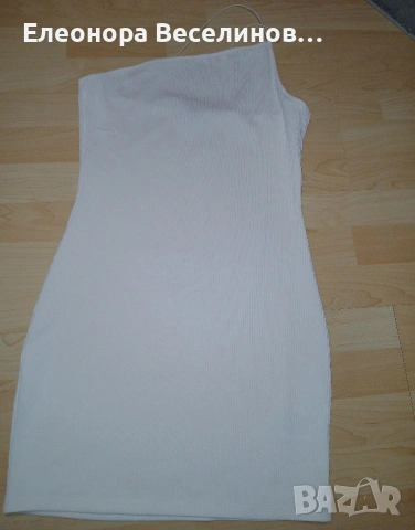 Рокля по тялото с красиви презрамки 