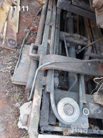 Мотокарна мачта триплекс  вдига 5м..  Висока 220см. 