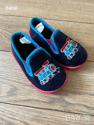 Нови пантофки два модела с размер 23