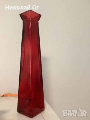 Ваза за цветя модерен  цветно стъкло височина 29 см 