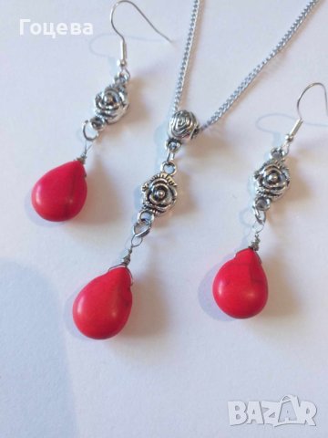 Новият ни красив комплект обици и колие с Червен Тюркоаз капка и нежни орнаменти в цвят сребро , снимка 4 - Бижутерийни комплекти - 41829205