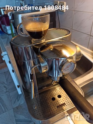 Кафемашина Триза иноксова с ръкохватка с крема диск, работи перфектно и прави страхотно кафе , снимка 2 - Кафемашини - 41754157